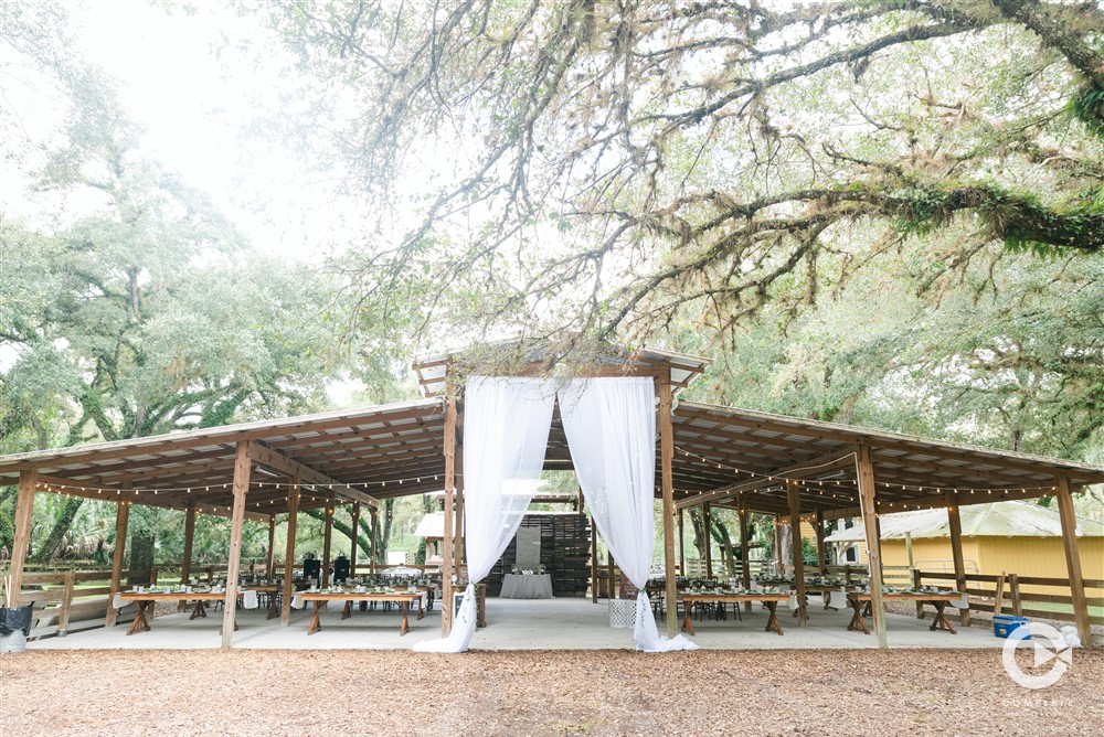 Arching Oaks Ranch reception space