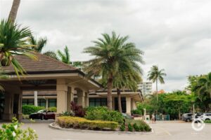 Tess & Chris's beautiful Bling Wedding at the Hilton Marco Island