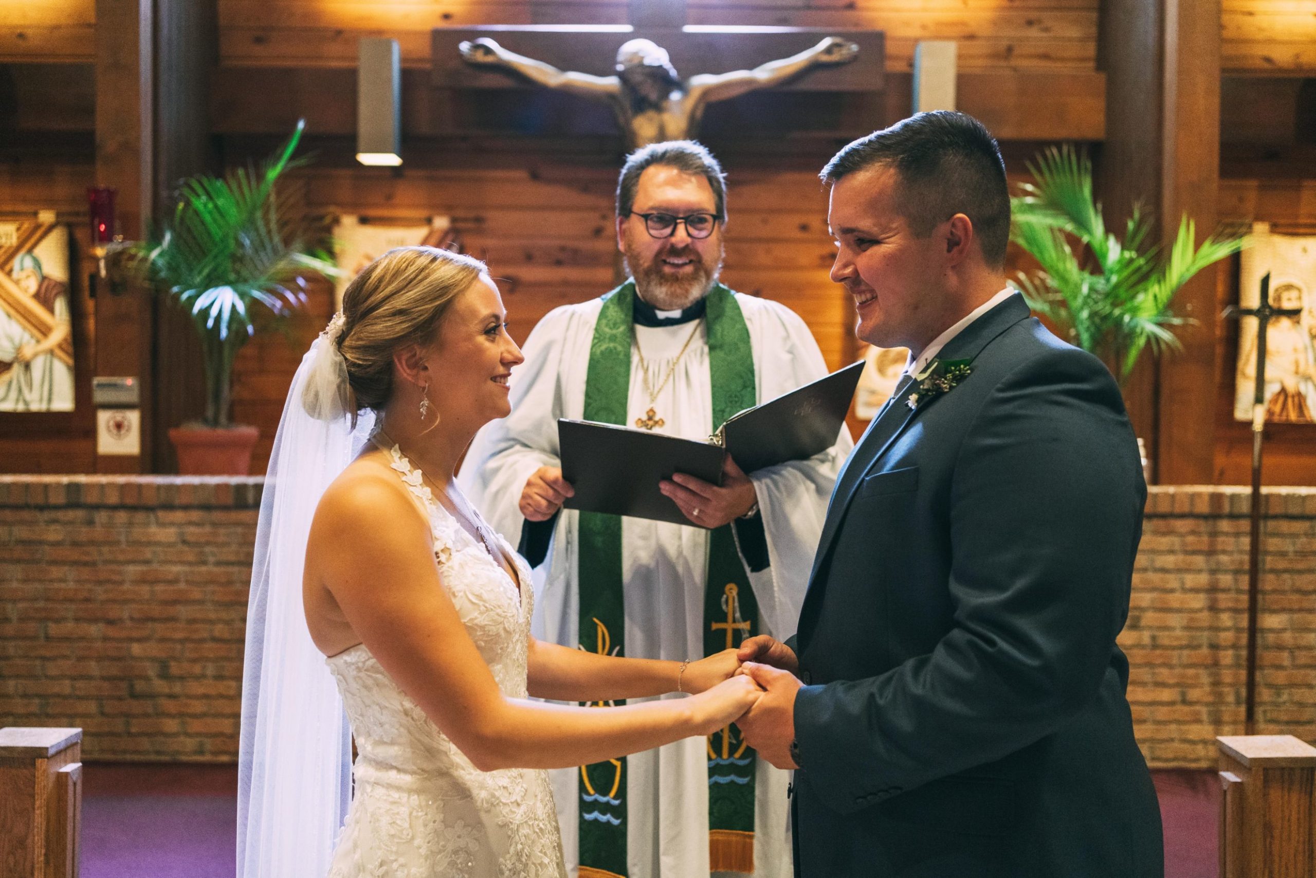 6 Reasons Why You Should Live Stream Your Grand Rapids Wedding