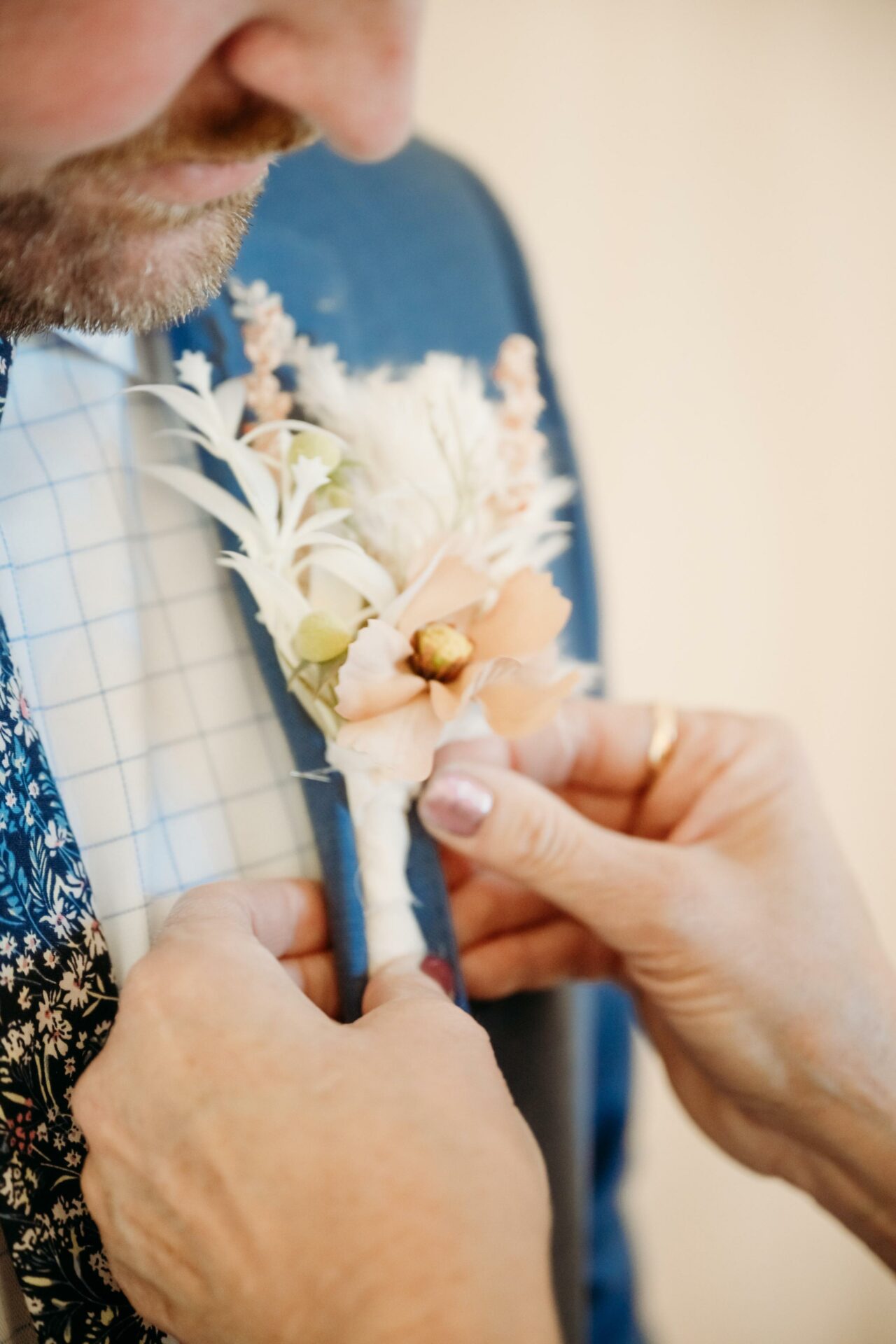 Grooms Boutonniere Photography by Lena Stefon