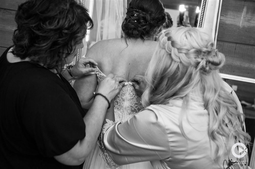 BRIDE, BRIDESMAIDS, HELPING BRIDE