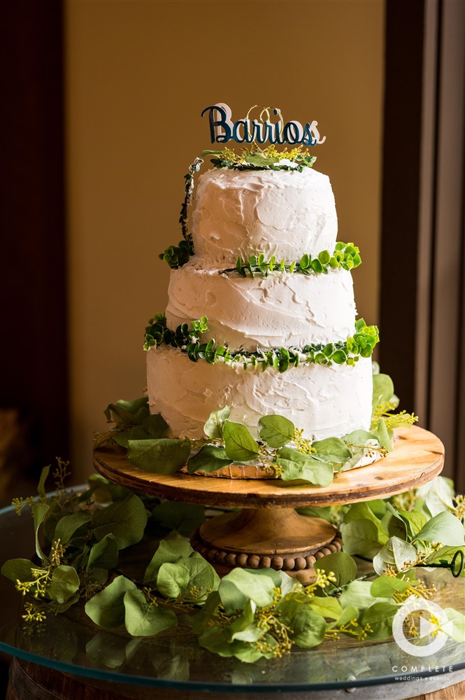 WEDDING CAKE, BRIDE, GROOM