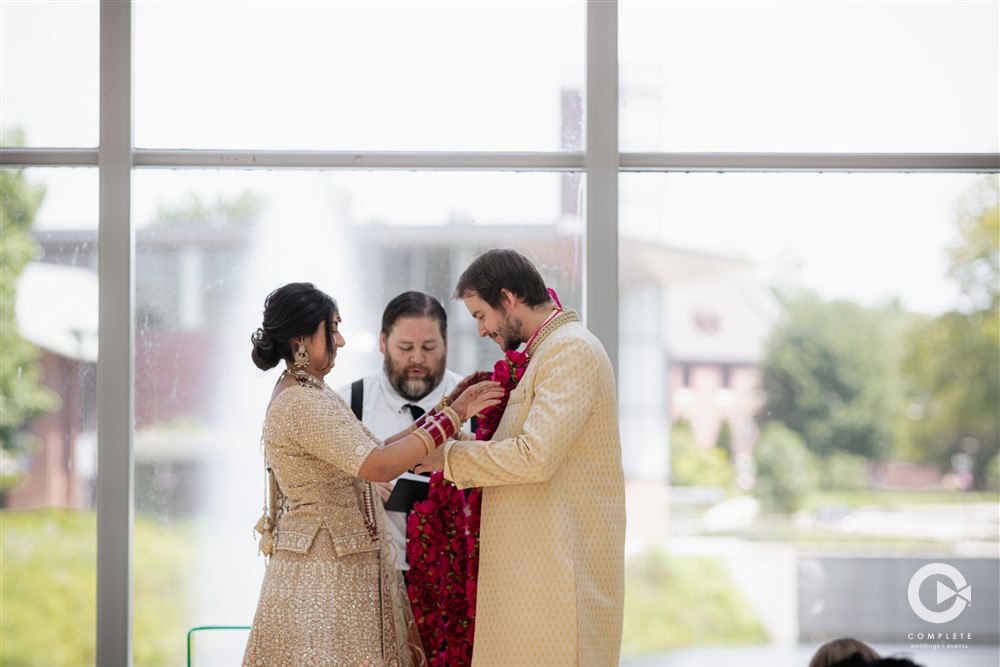 jaimala Hindu wedding tradition