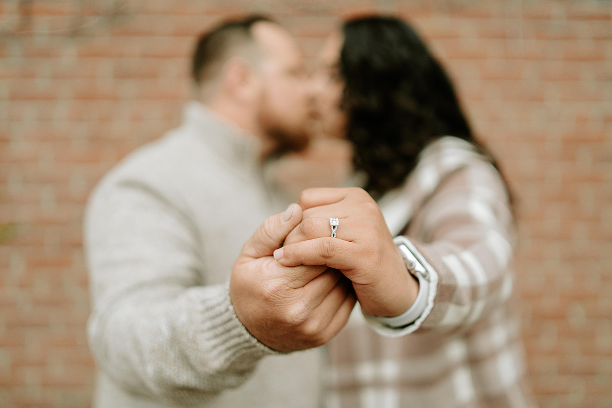 Indianapolis engagement photographer