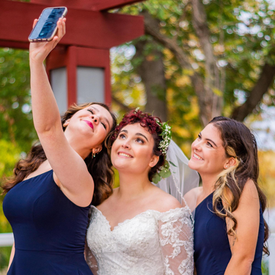5 Unique Ways to Utilize Social Media at Your Wedding