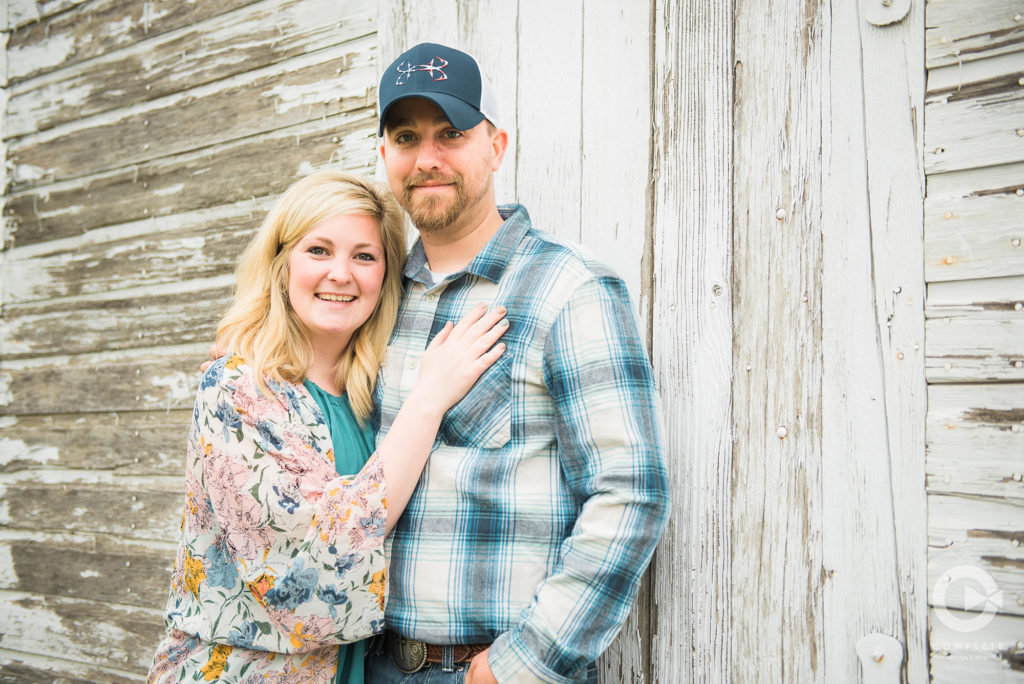 Omaha Engagement Photography - The complete guide to fall engagement photos