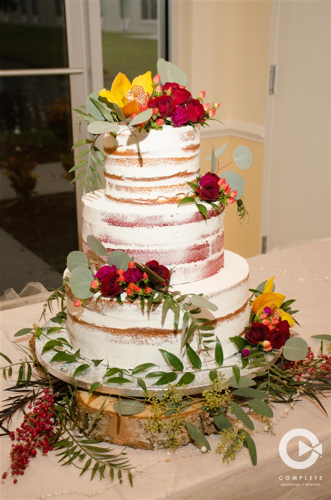 cake - wedding planning checklist