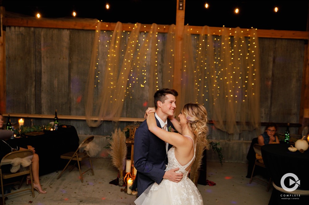Beautiful wedding couple dancing to first dance song in Florida