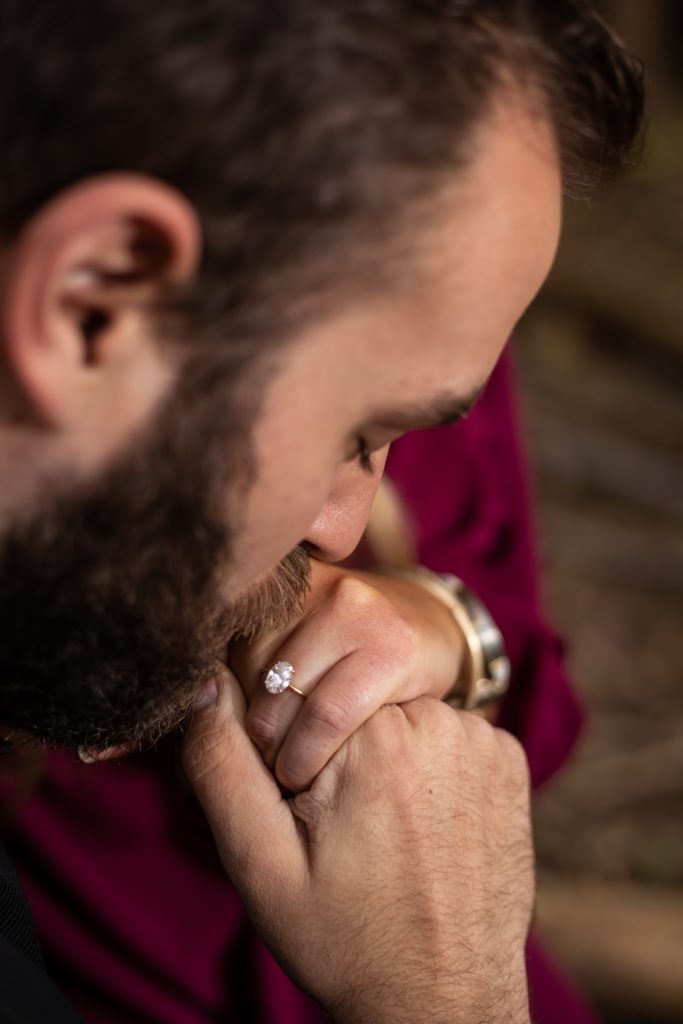 Kissing her hand, how to propose