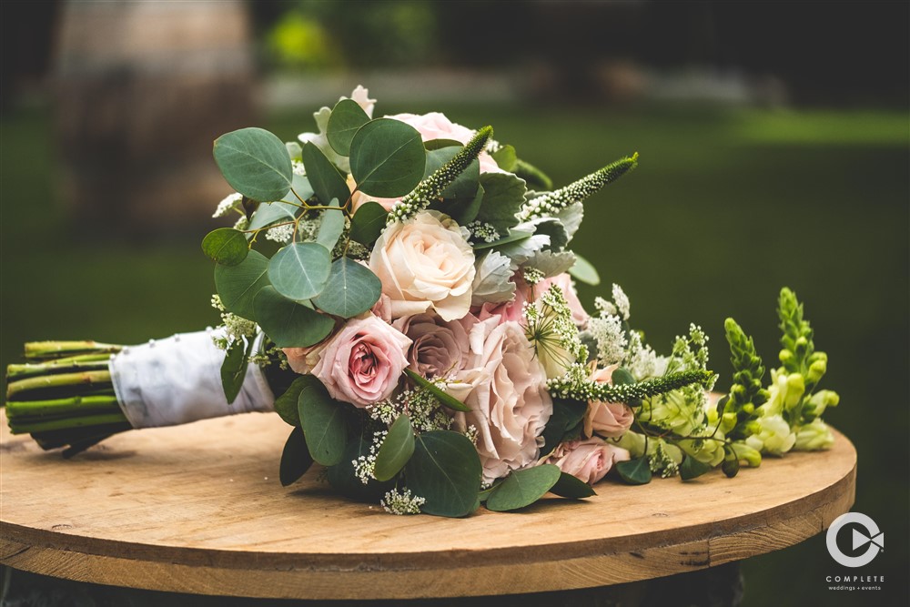 Real flower wedding bouquet