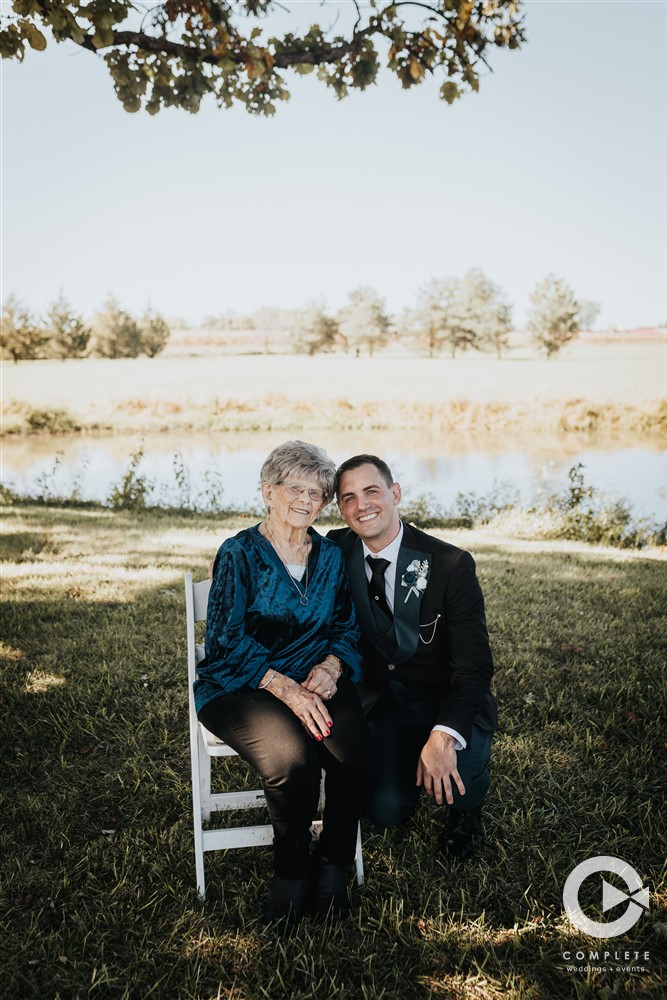 wedding photos with grandparents