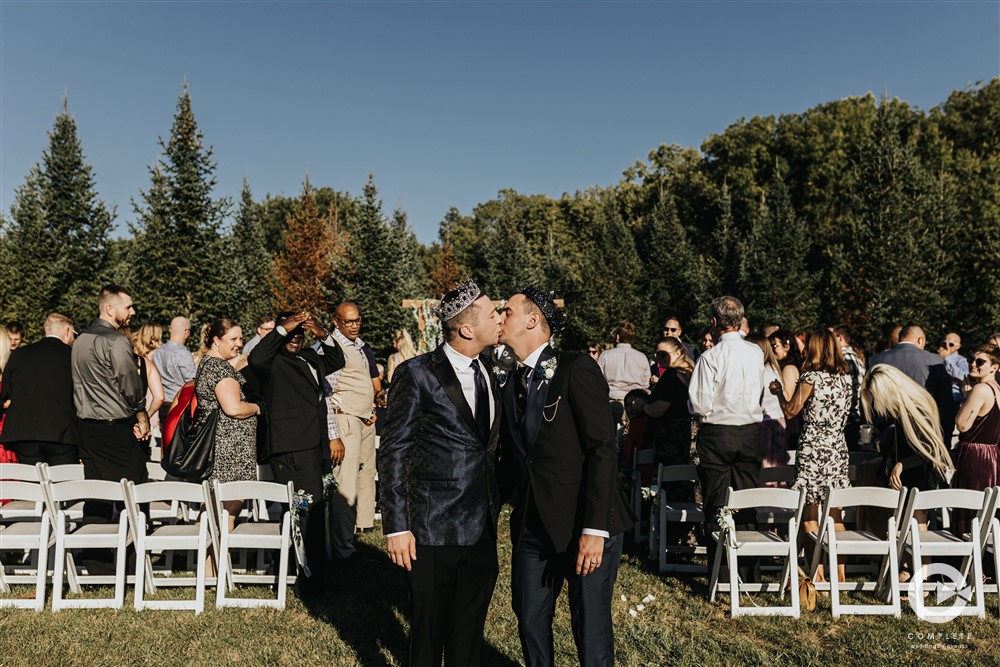 wedding at Cedar Valley Forest