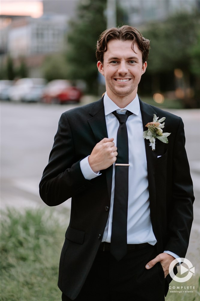 grooms portraits