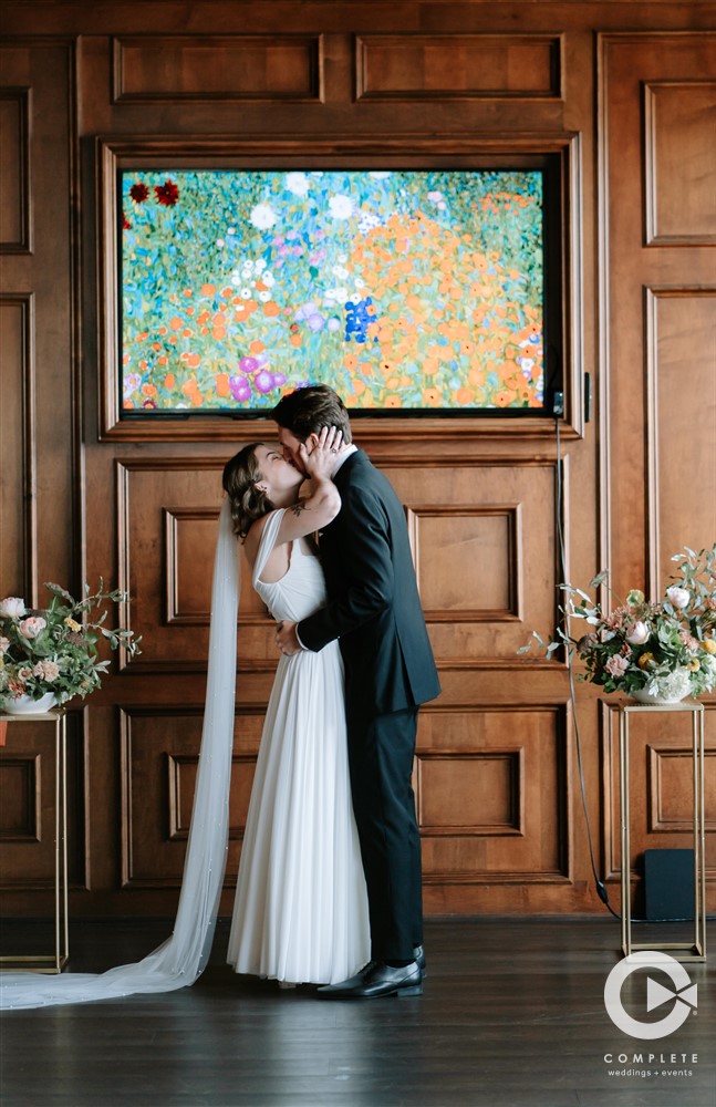 ceremony kiss