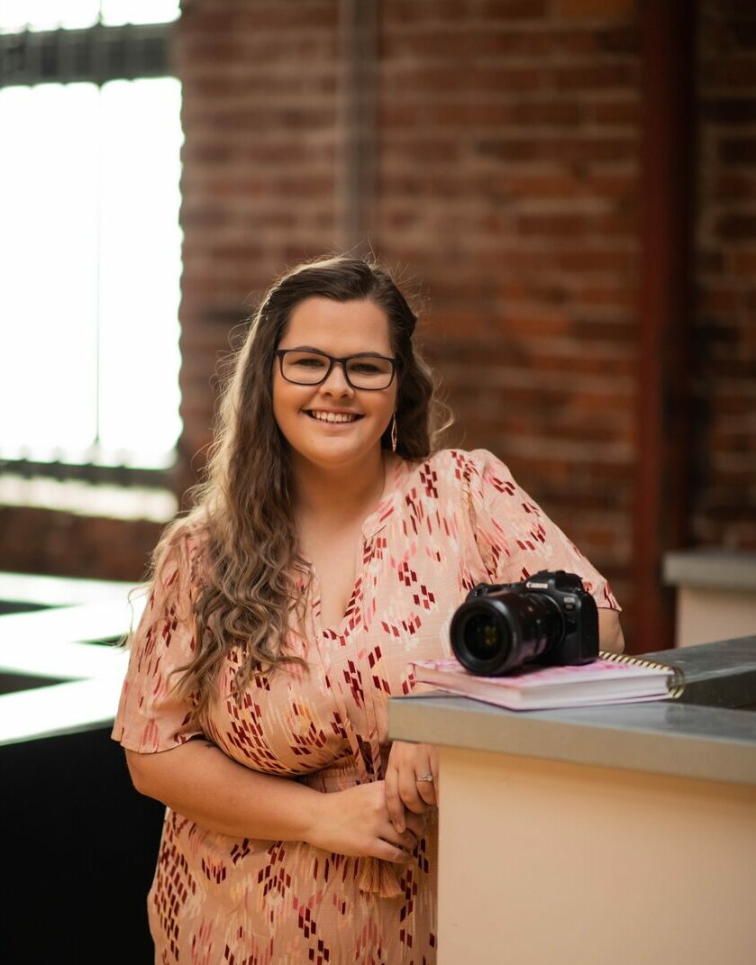 Shelby Biggs - Wedding Photographer in Kansas City