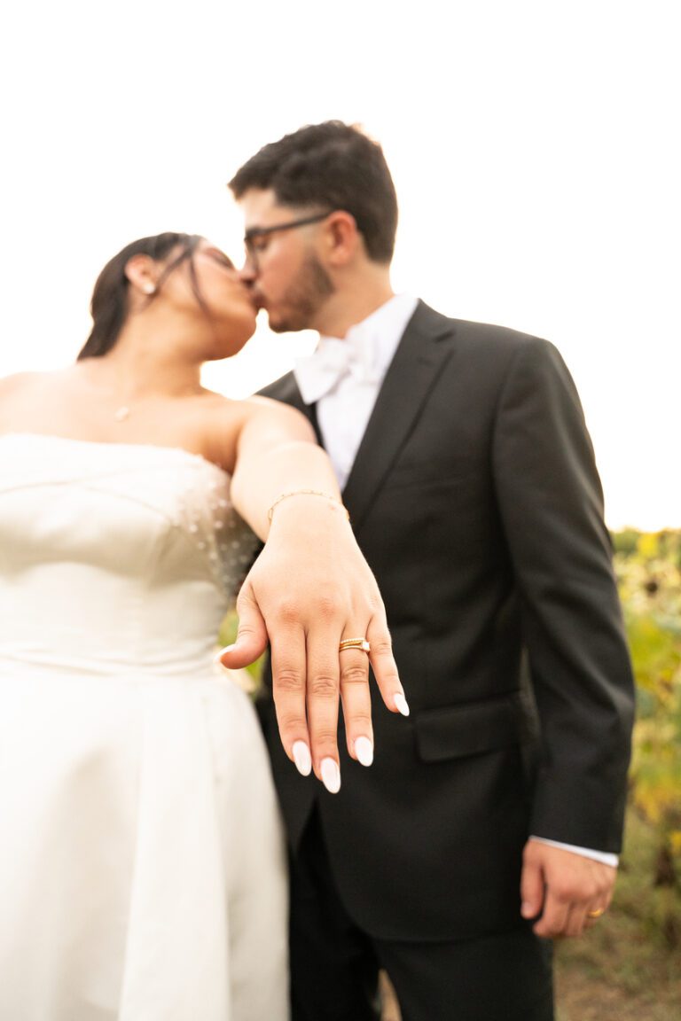 10 Ways to Stay Organized While Wedding Planning