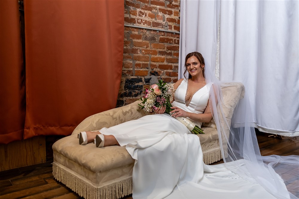 Seamless Wedding Day Behind the Scenes