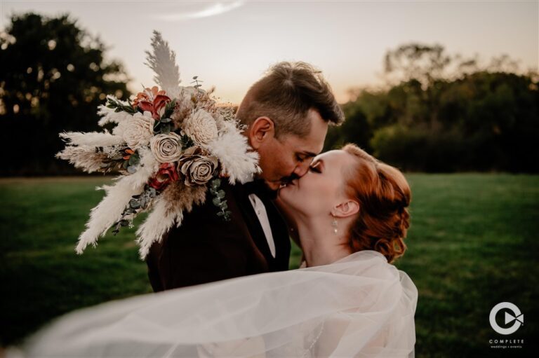 Kansas Bride & Groom Wedding Photography