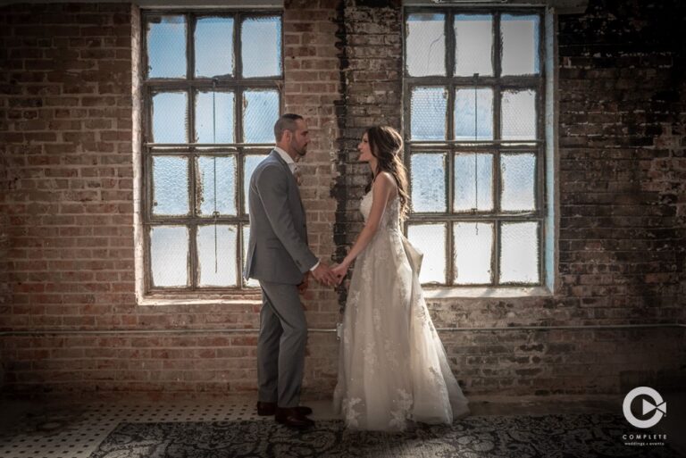 Kansas Bride & Groom Wedding Photography