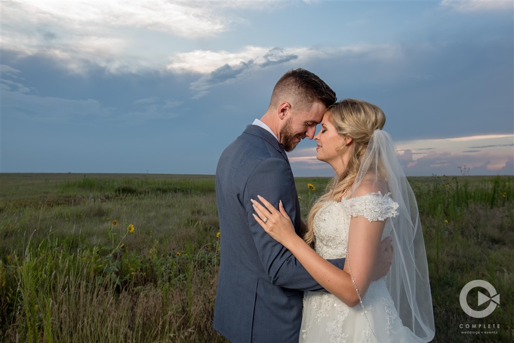 August Reviews Kansas Weddings