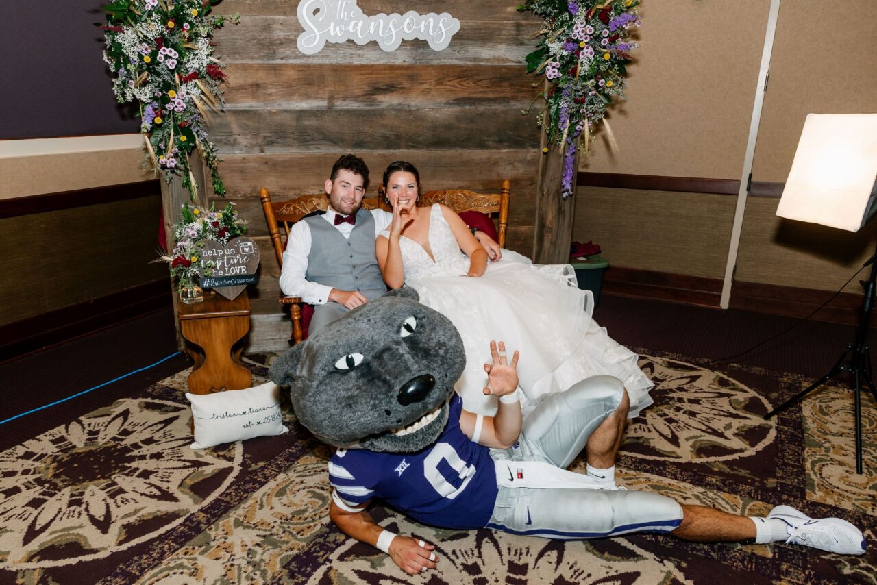 Kansas State Weddings
