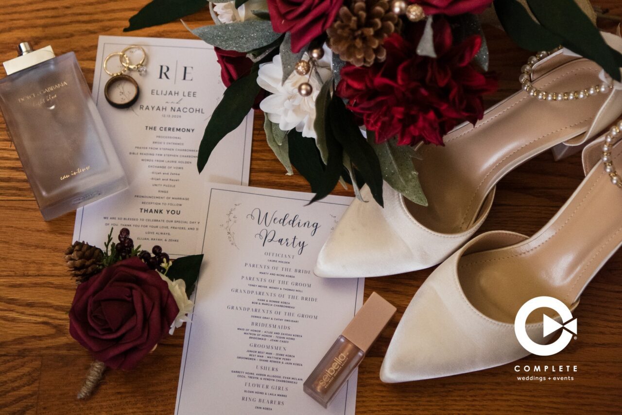 Winter Kansas Wedding Decor Photography