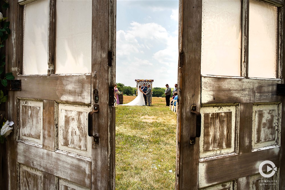 Kansas Wedding Photography Complete Weddings + Events Wedding Ceremony
