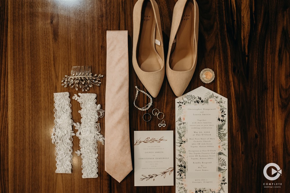 Details of Topeka Country Club wedding