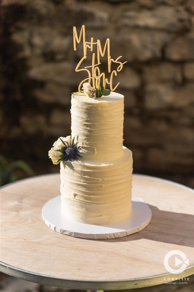 Personalized wedding cake