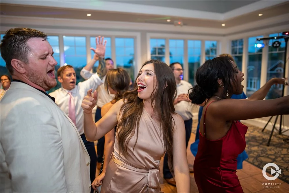 The Top “Do Not Play” Wedding Songs