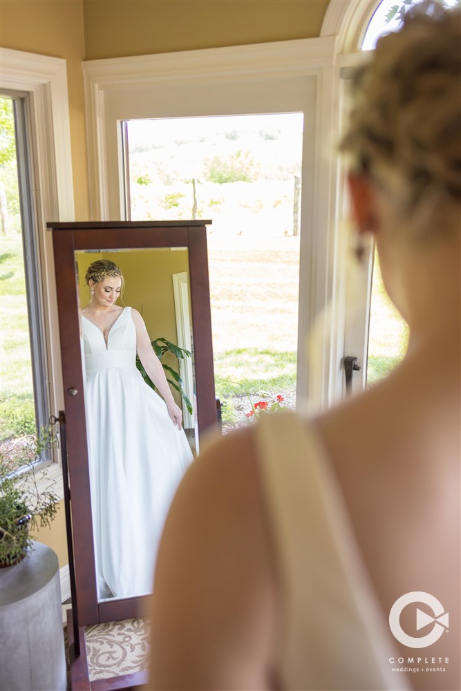 Minimalistic Wedding Dress Kansas Wedding Photography