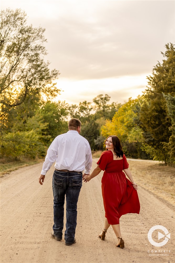 Kansas Fall Wedding Engagement Photo Announcement