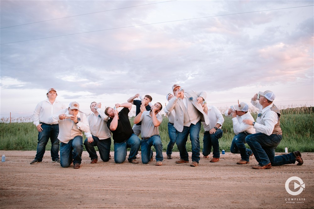 Fun Groomsmen Poses Wedding Photography