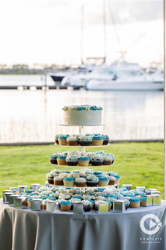 cupcake wedding desserts