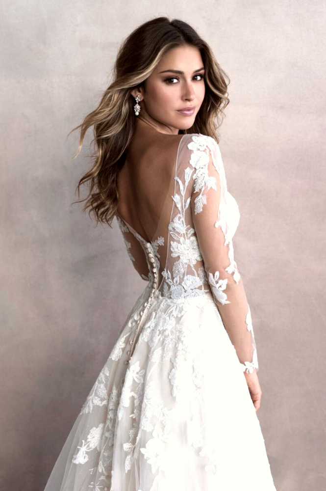 lace sleeves wedding dress