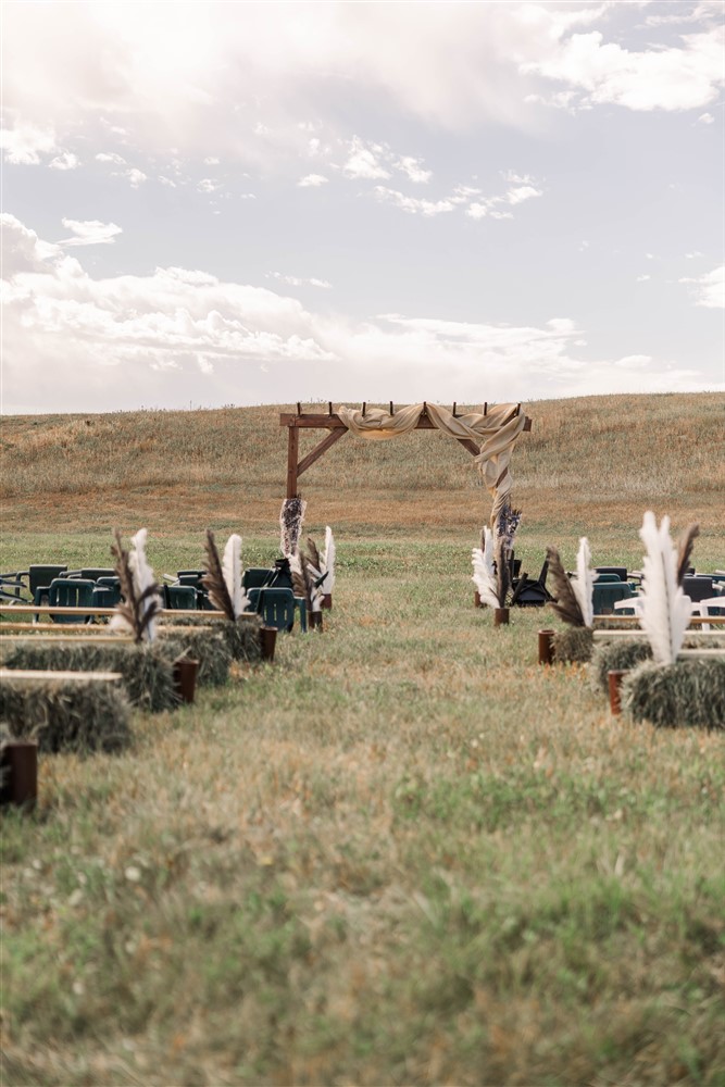 country outdoor wedding seating setup