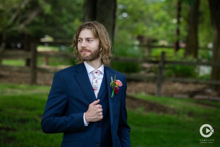 grooms portraits