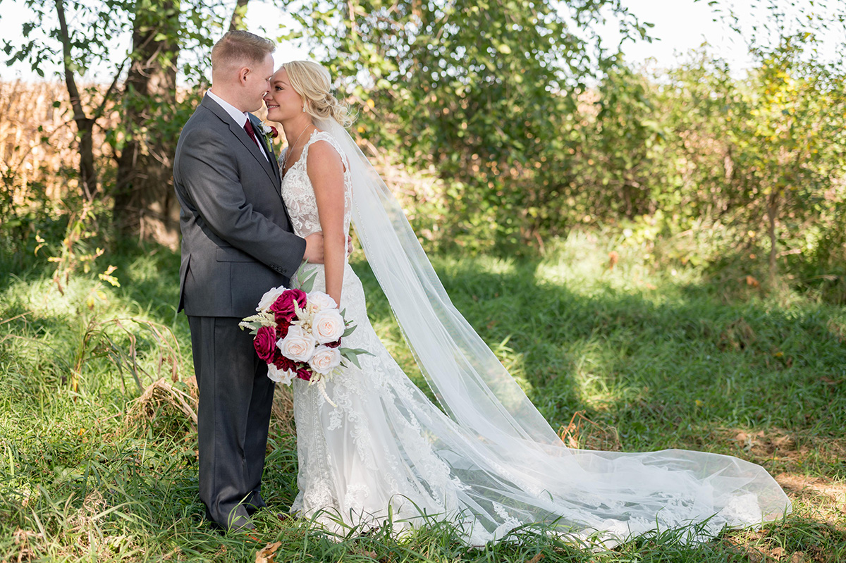Ashley + Tyler's Wahoo Wedding Day