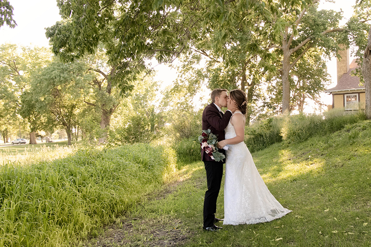 Nicole and Josh’s Schuyler Oak Ballroom Wedding