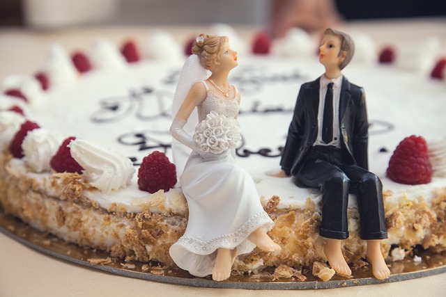 Classic Wedding Cake Figurines on a pie - a Vintage-Inspired Wedding