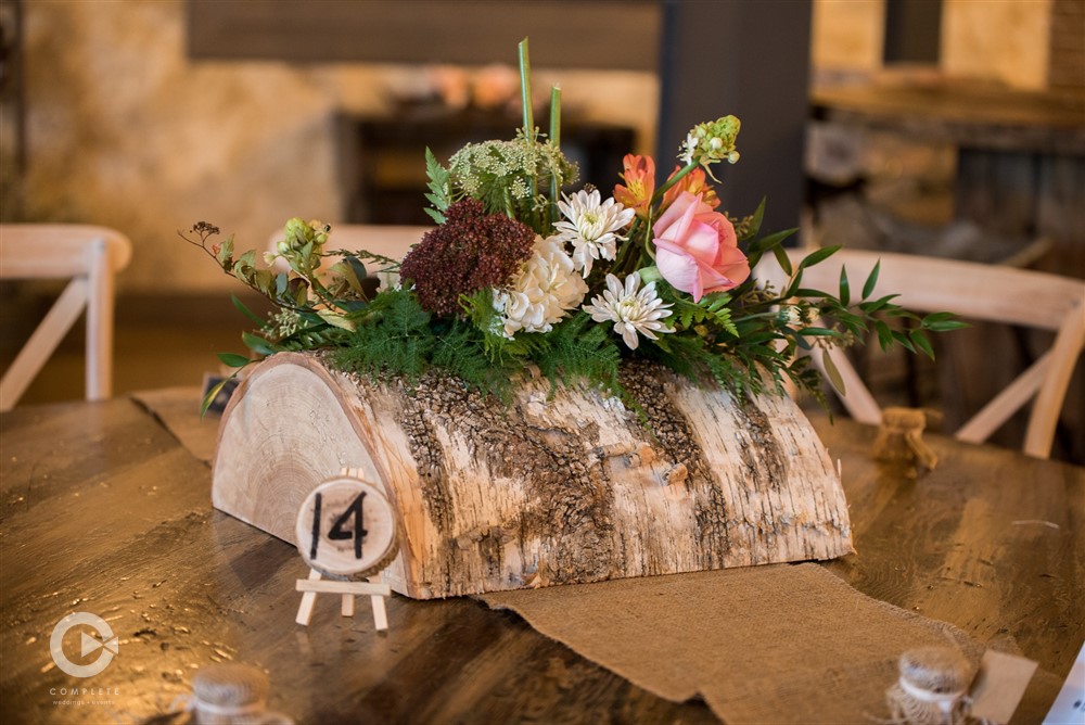 Who's Responsible for Decorating the Wedding Venue in Milwaukee?