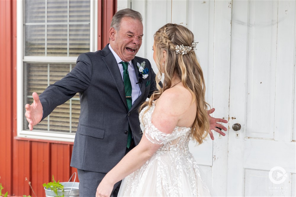 wedding first look with dad