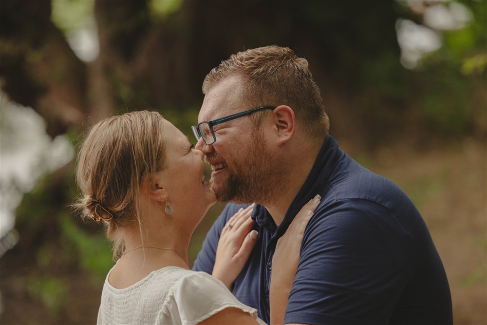 Minnesota Fall Engagement photo by Ari R.