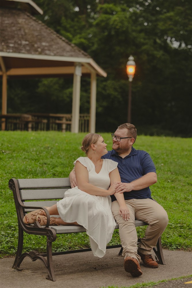 Minnesota Fall Engagement photo by Ari R.