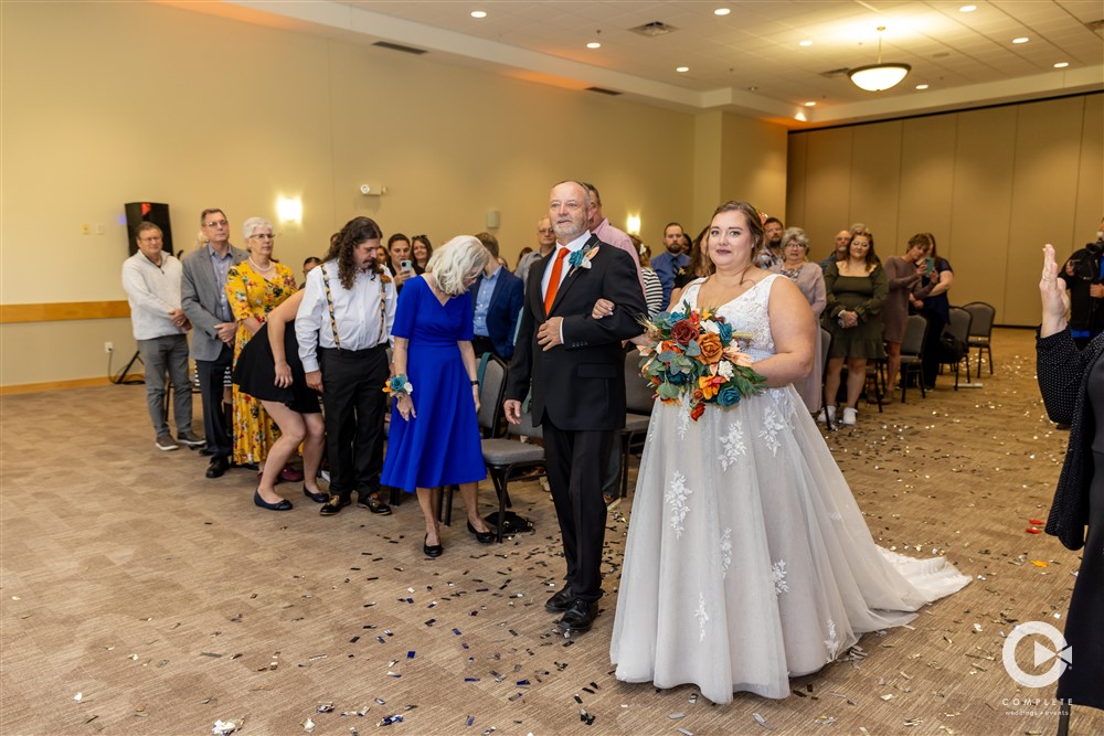 Minnesota Fall Wedding at the Braham Event Center