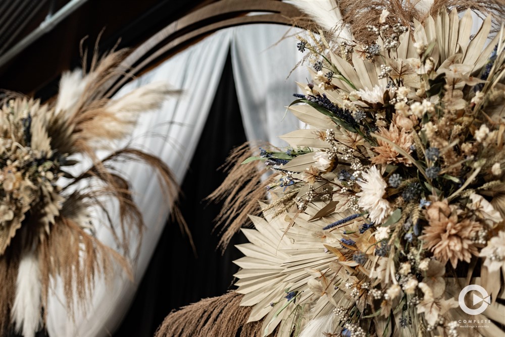 Details - wedding arch