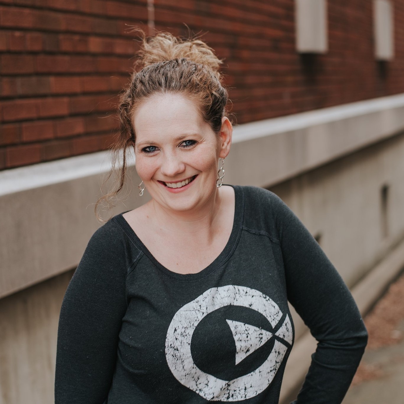 Ari Rees The Complete Wedding Planning Podcast feat. Ari Reynolds