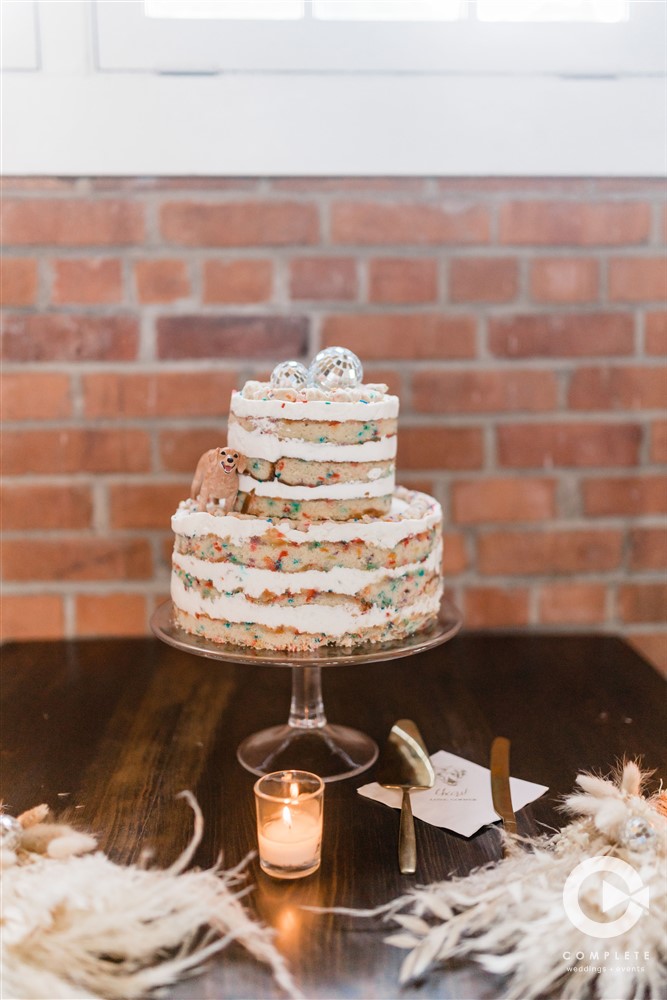 dog figurine on wedding cake