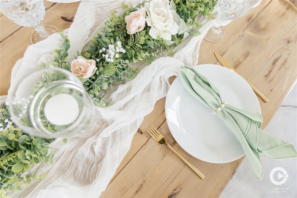 What Are Real Couples Spending on Weddings?