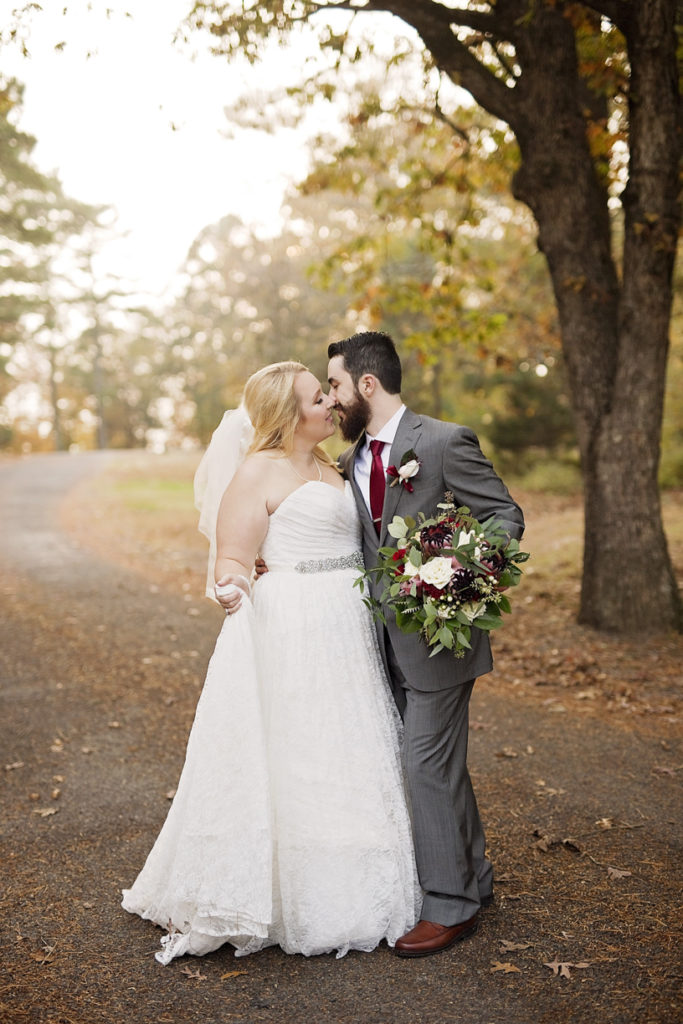 Fall Outdoor Wedding at Mount Nebo Ar
